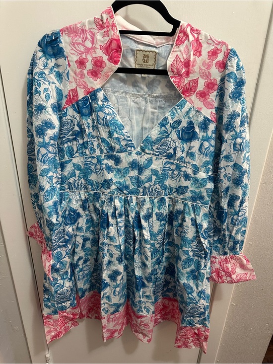 Simply Southern Dresses & Skirts - Simply Southern Blue & Pink Floral V-Neck Blouse